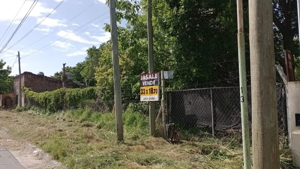 Jasale VENDE casa a refaccionar en Magdalena, Bs As