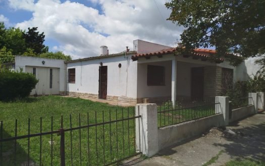 Jasale VENDE casa con local comercial en Magdalena
